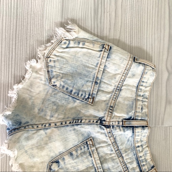 ACID WASH SHORTS - Picture 3 of 3